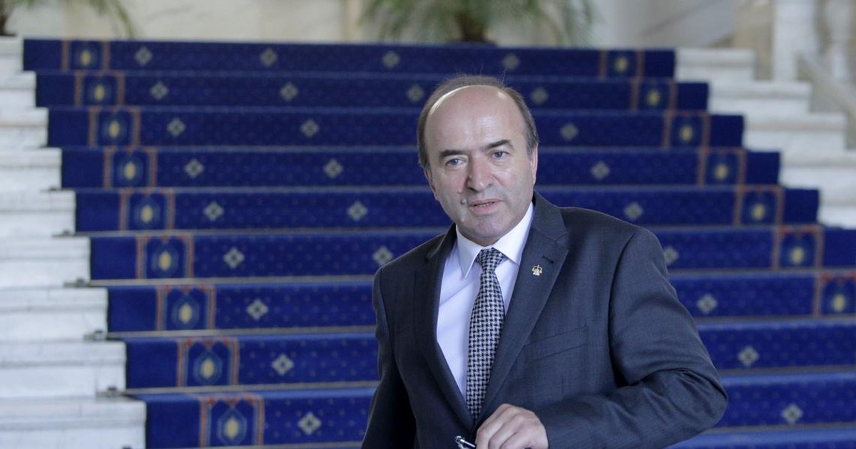 Tudorel Toader anunţă OUG pentru cei care au fost condamnaţi de completele nelegale constituite