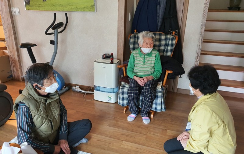 O femeie în vârstă de 96 de ani este cea mai bătrână persoană din Coreea de Sud care s-a vindecat complet de COVID-19