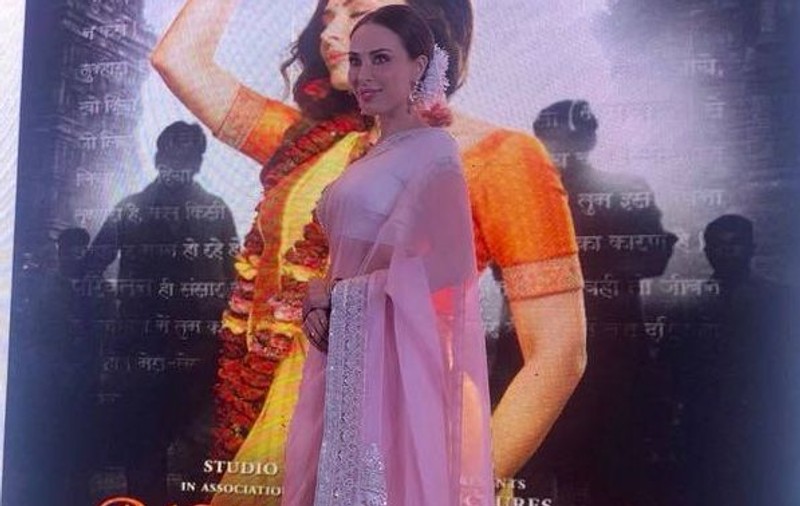Iulia Vântur, în cea mai scurtă rochie de când s-a mutat în India. Super sexy la petrecere | FOTO