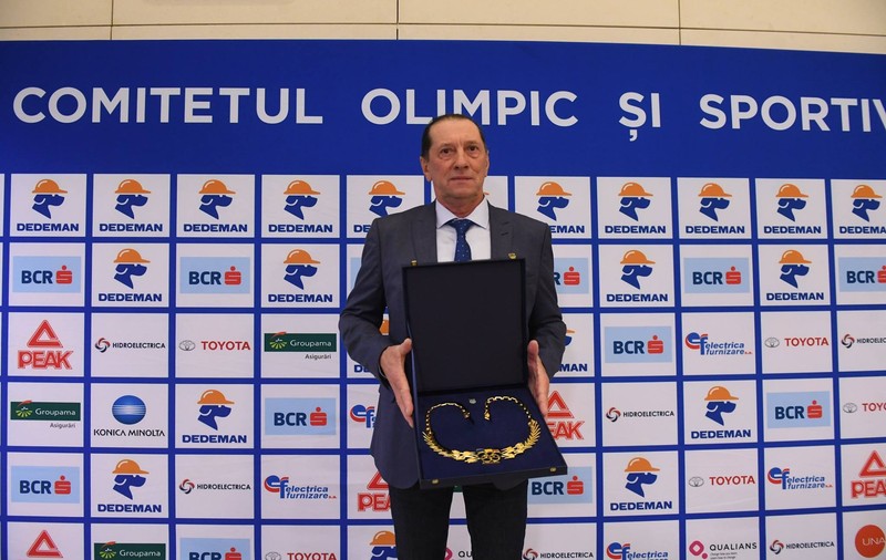 Ivan Patzaichin a primit Colanul de Aur, cea mai înaltă distincție a COSR. Fostul mare campion, cu ochii în lacrimi
