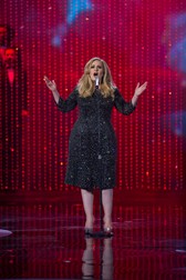 Cu Adele a fost comparată Elena Bozian încă din liceu!