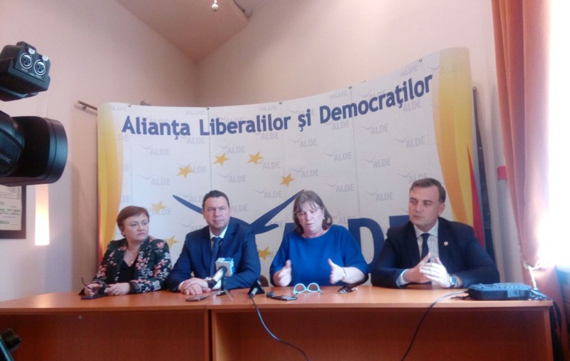 Norica Nicolai: „România nu este deocamdată pregătită să treacă la moneda euro. Comisia Europeană și Junker își doresc ridicarea MCV”
