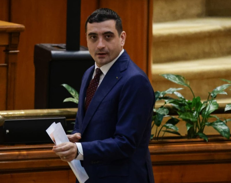 George Simion a anunțat, înaintea votului moțiunii de cenzură, că AUR e pregătit să își asume o viitoare guvernare: „Ne asumăm viitorul acestei țări”