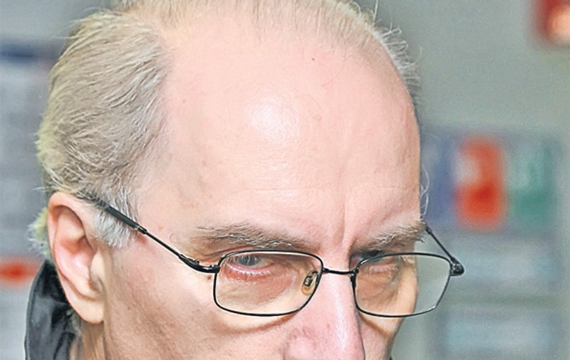 Octavian Bellu, n-a avut milă de elevele sale. Le-a ciuruit!