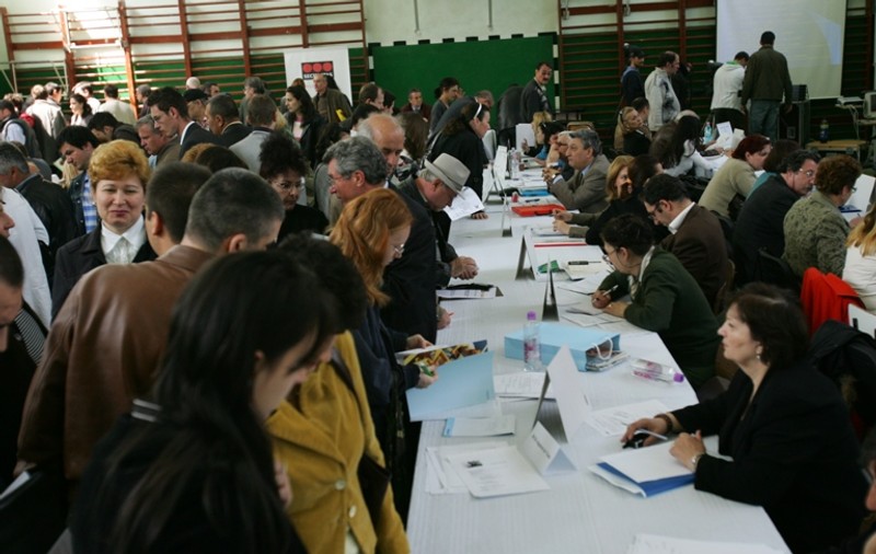 ANOFM: Aproape 27.000 de locuri de muncă vacante la nivel național. Cele mai multe sunt disponibile în București
