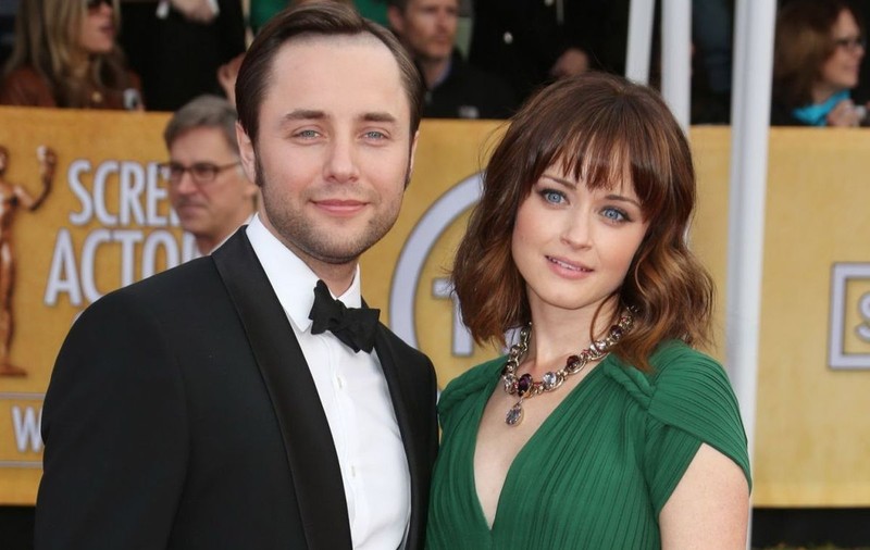 CĂSĂTORIE în SECRET! DOI ACTORI din SERIALUL "MAD MEN" şi-au unit DESTINELE!