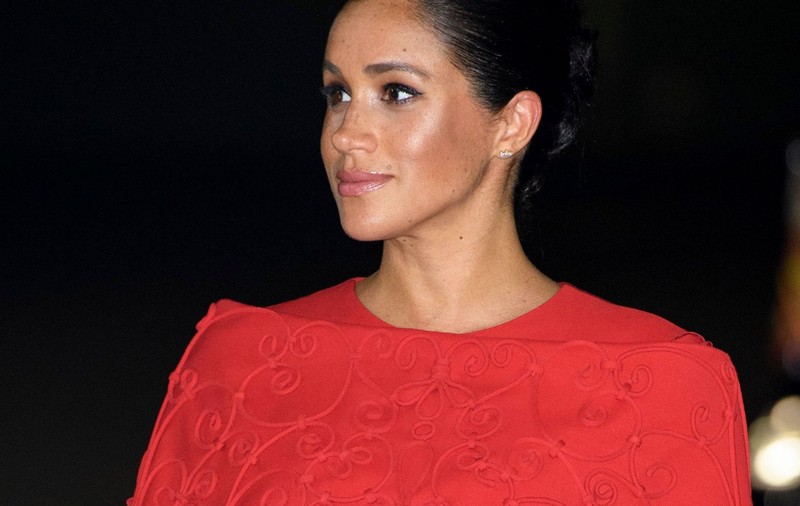 Ce obiect vestimentar nu are voie să poarte Meghan Markle. Regina Marii Britanii i-a interzis