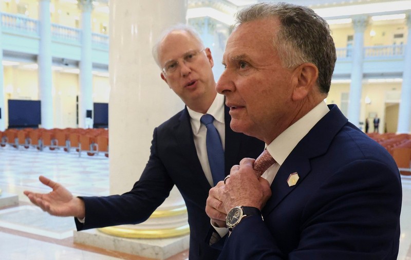 Oligarhii lui Vladimir Putin au întins momeli pe lângă miliardarii apropiați de Donald Trump, ca să-i scape de sancțiuni: proiectele de afaceri promise în cursul unor întâlniri secrete