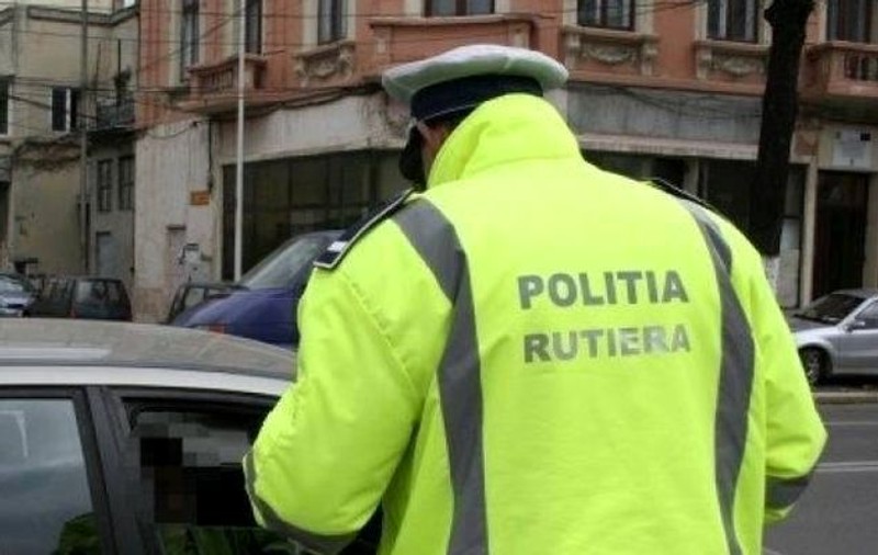 Proiect pilot. Polițiștii vor purta camere video și audio pentru a înregistra discuțiile cu cetățenii