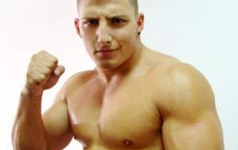 Raul Cătinaş se antrenează cu Badr Hari pentru revenirea în SuperKombat