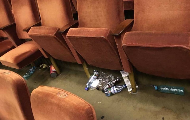 FOTO | Mizerie la Sala Palatului după Congresul PSD. Ce a rămas în urma delegaților