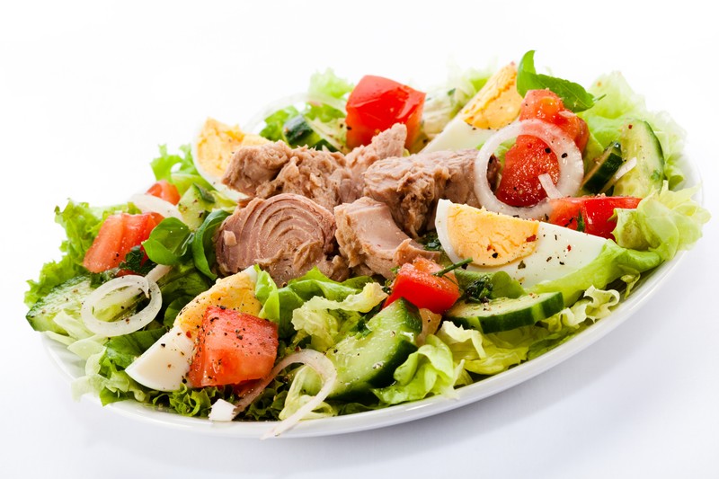 Salată de ton