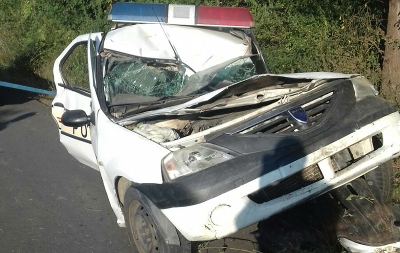 Un polițist din Constanța a fost grav rănit în misiune, în timp ce se deplasa cu mașina la o intervenție