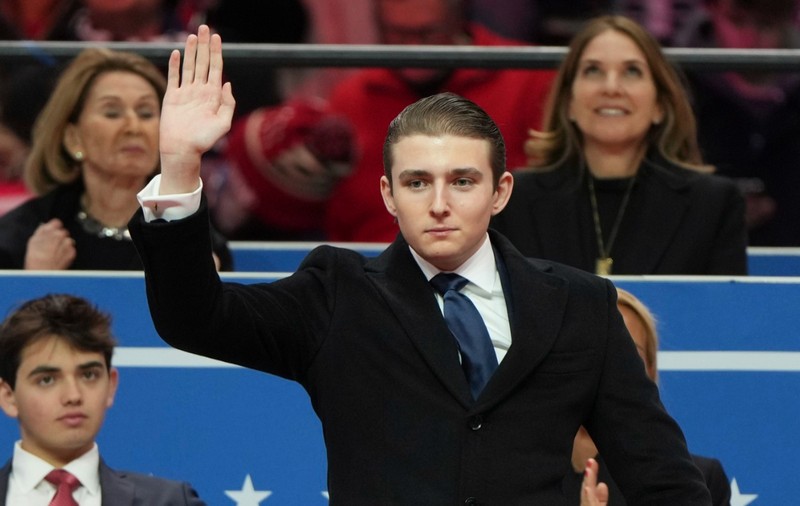 Băiatul lui Donald Trump nu s-a plictisit vara aceasta, deși nu și-a făcut o iubită. Cu ce s-a ocupat Barron, care are 19 ani