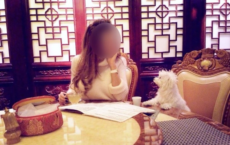 BIANCA DRĂGUŞANU a ieşit NEMACHIATĂ din casă! NIMENI NU A MAI VĂZUT-O AŞA ÎN PUBLIC!