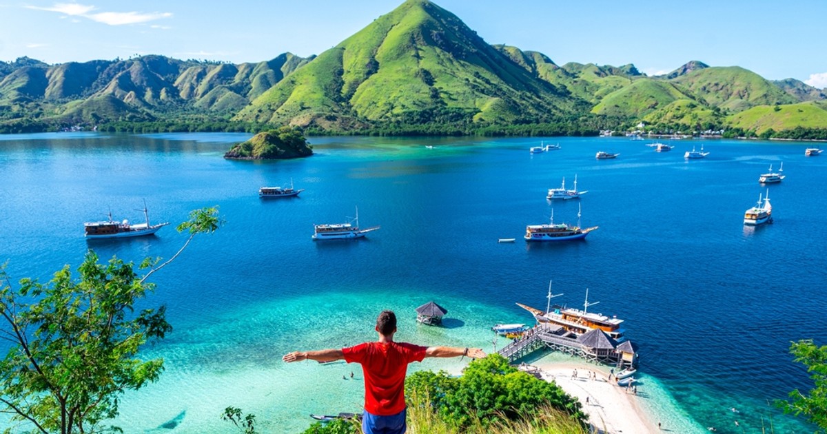 Curiozități despre Indonezia - Imagine din Parcul naţional Komodo - Insula Kelor