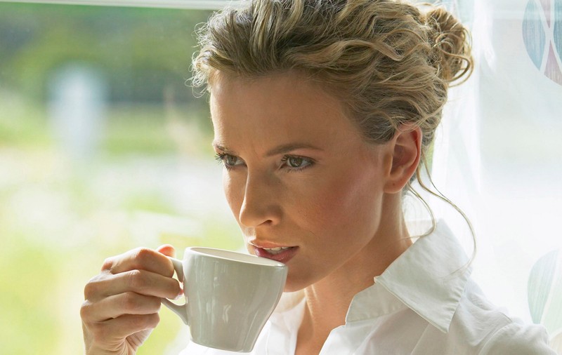 CE SE ÎNTÂMPLĂ DACĂ BEI câteva cafele pe zi! Are legătură cu RISCUL DE SINUCIDERE