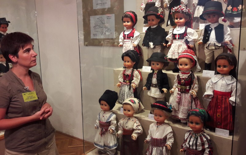 REPORTAJ/ Păpușile Barbie românești, lacrimi ale unor amintiri din copilărie