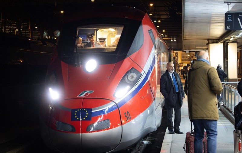 Un român a murit în Italia, după ce a fost lovit de tren în timpul unei dispute aprinse în apropierea șinelor de cale ferată