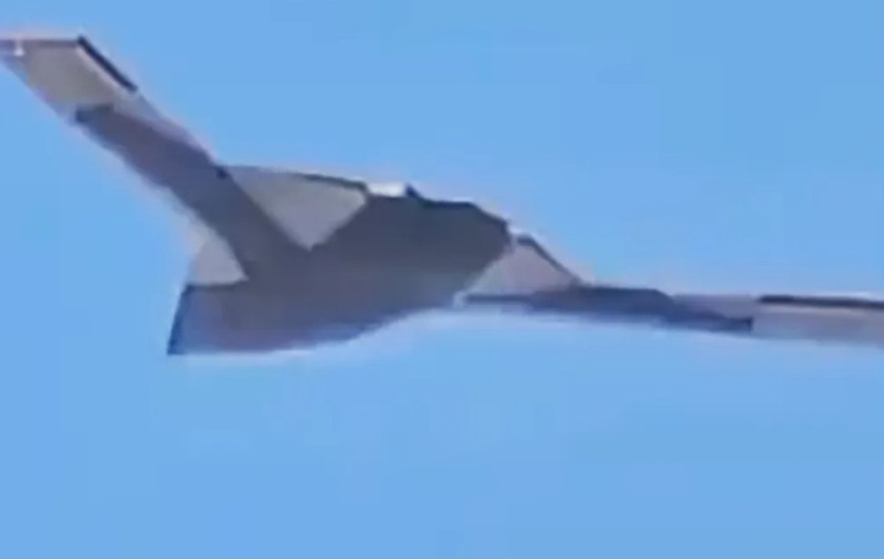 Drona stealth uriașă a Chinei, surprinsă pentru prima dată în zbor. „GJ-X” are o anvergură a aripilor de peste 40 de metri I VIDEO