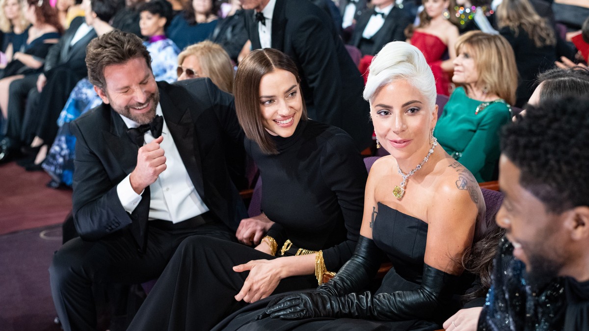 Irina Shayk, iubita lui Bradley Cooper, a șters-o pe Lady Gaga șters-o pe Lady Gaga de pe rețelele de socializare