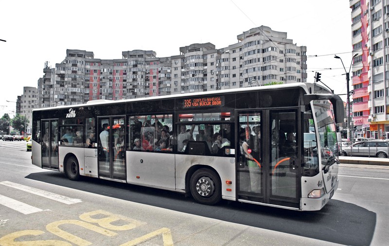 Avem explicaţia pentru care te topeşti în autobuze: hoţia | Puneau călătorii la «fiert» și îi «uitau» în stații cu zecile de minute