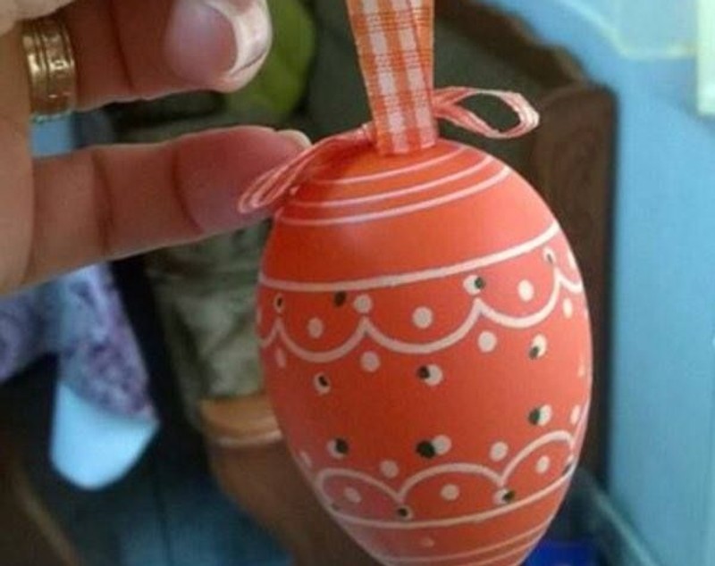 „Iepuraşul secret” a dăruit 1.001 ouă în tot satul | GALERIE FOTO