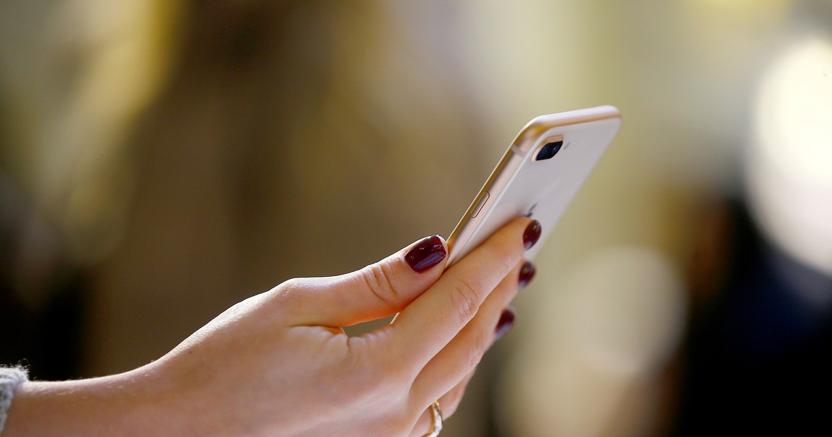 Valoarea Apple a depășit 2.000 de miliarde de dolari. iPhone