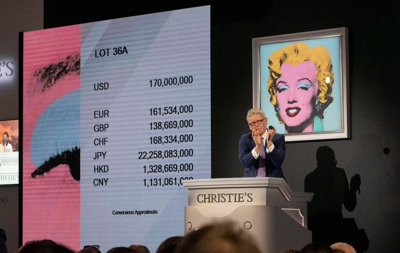 Celebrul portret al lui Marilyn Monroe, realizat de Andy Warhol, a fost vândut cu 195 de milioane de dolari