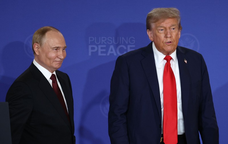 De ce a cerut Vladimir Putin convorbirea cu Donald Trump? Explicațiile unui fost ambasador american: „Este, în mod evident, îngrijorat”