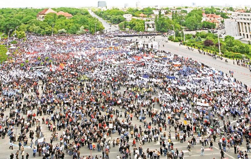 "Venim peste voi!"