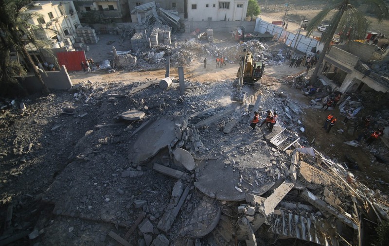 Nou val de rachete asupra Israelului, care anunță că a eliminat șase lideri Hamas. „Va fi un război lung”, spune ministrul israelian al apărării