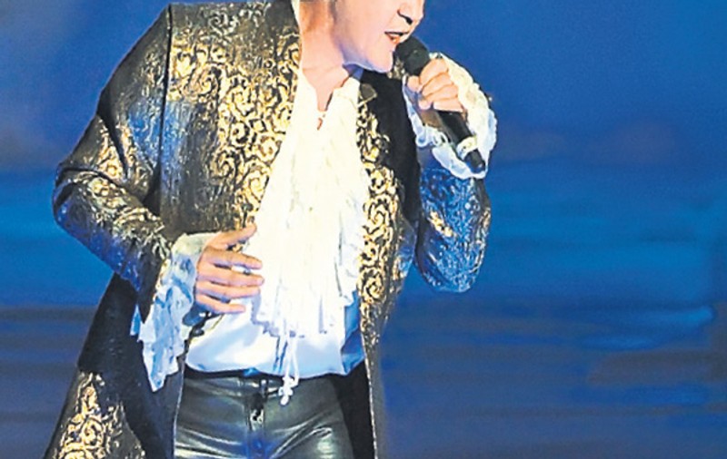 Johnny Logan face show la «X-Factor»