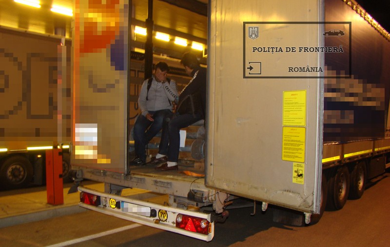 Sirienii continuă să forțeze granițele României