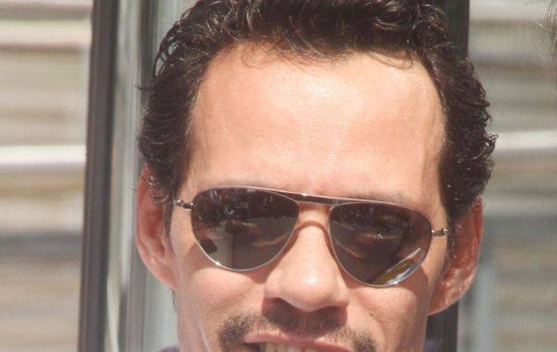 SĂRUTĂRI FIERBINŢI PE IAHT! Marc Anthony nu mai poate de dragul noii iubite! | FOTO