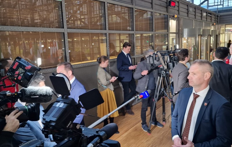 CNA, scrisoare deschisă către Ambasada Austriei după ce jurnaliștii români au fost ținuți la distanță de bodyguarzii ministrului austriac de interne