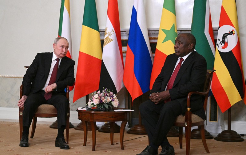 Summitul BRICS din Africa de Sud va fi organizat în format fizic, în ciuda mandatului de arestare emis pe numele lui Vladimir Putin