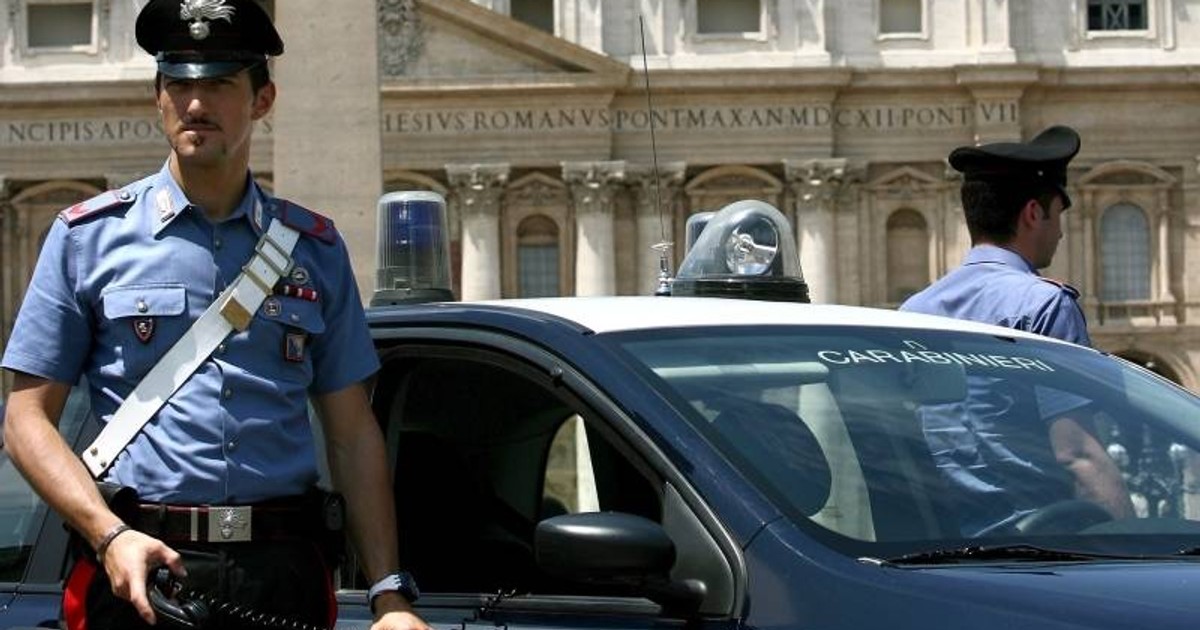 Un român din Italia şi-a violat şi bătut fosta soţie