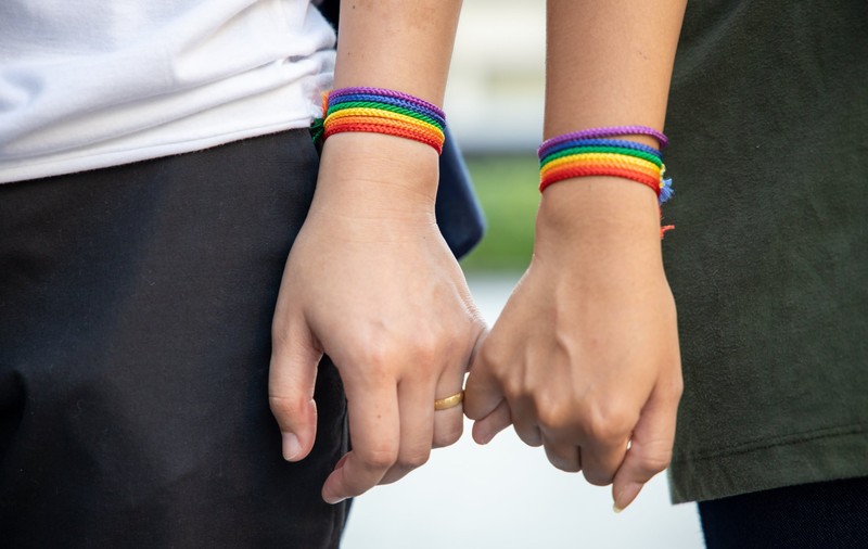 PRIDE 2022. SONDAJ: Sunteți de acord cu legiferarea parteneriatului civil în România între persoanele de același sex?