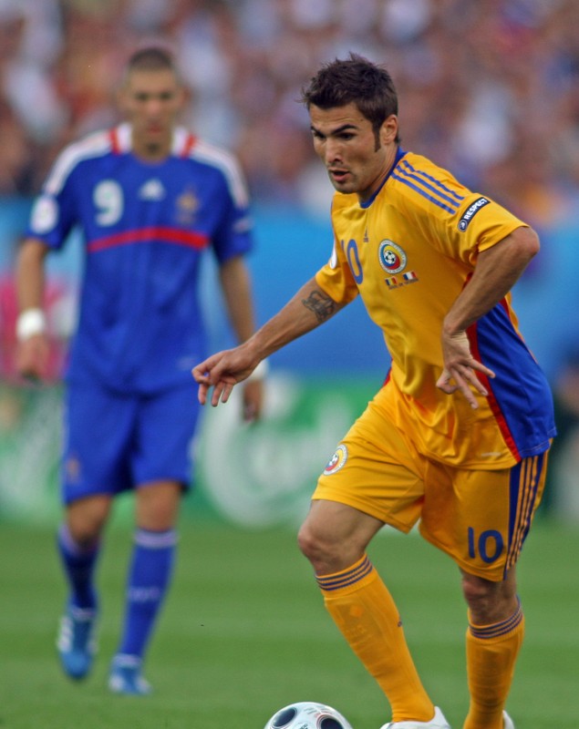 Mutu trage să ajungă la Euro 2016, pentru a-l depăși pe Hagi în topul marcatorilor de la națională! ^Vrea să intre în istorie