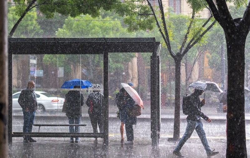 Schimbările climatice amplifică intensitatea și pericolul furtunilor, modificând traiectoria acestora și expunând mai multe comunități la riscuri majore.