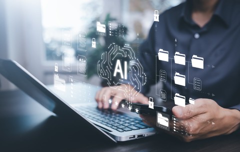 Fostul șef al Google spune că epoca programatorilor se schimbă radical din cauza inteligenței artificiale: „S-a terminat”