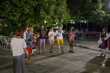 Gina, Speak și Flick, împreună în Grecia. “E greu, foarte greu”