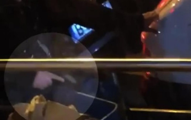 Șofer amenințat cu pistolul în trafic și târât afară din maşină, în centrul Capitalei (VIDEO)