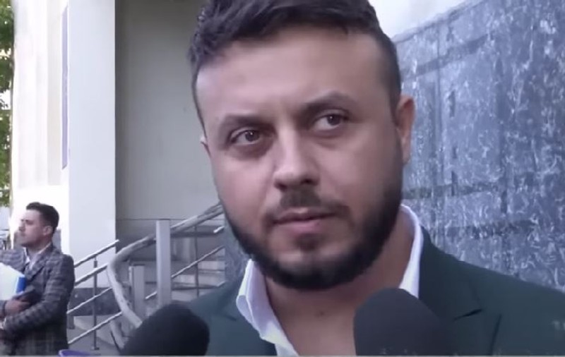 Gabi Bădălău susține că încă soția sa, Claudia Pătrășcanu, a angajat detectivi să-l urmărească: „Îmi face plângeri zilnic”