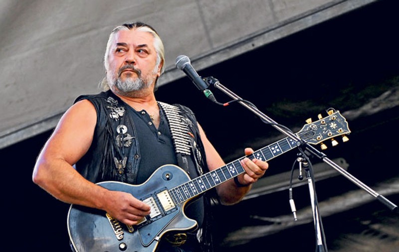 Josef Kappl, chitaristul legendarei trupe rock, îl demolează pe liderul formaţiei: «Covaci a făcut din Phoenix o curvă politică»