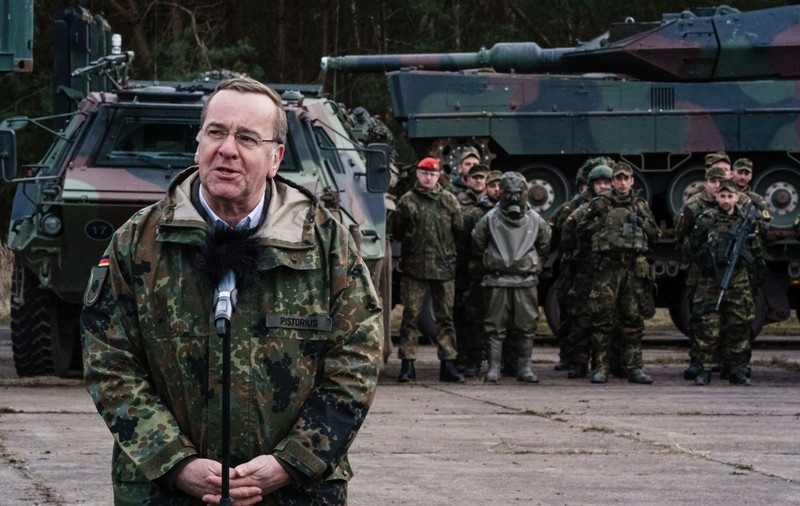 Lipsurile cu care se confruntă armata Germaniei nu vor putea fi acoperite complet până în 2030, spune ministrul apărării