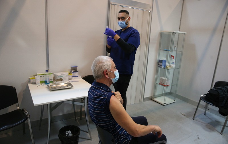Peste 54.000 de persoane, vaccinate anti-COVID în ultimele 24 de ore