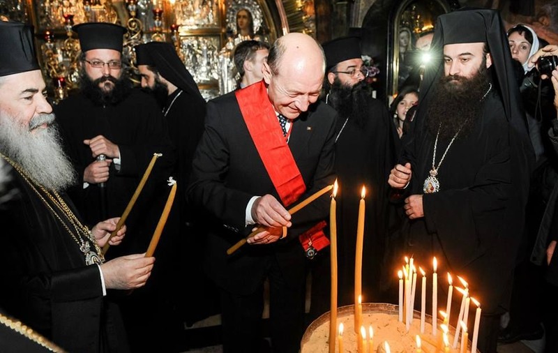 Preşedintele Traian Băsescu A FOST FOARTE IMPRESIONAT de drama din Apuseni. Află CE GEST A FĂCUT pentru memoria celor decedaţi