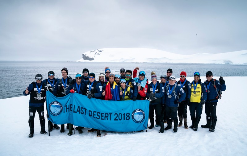 Pompierul Iulian Rotariu a alergat la minus 60 de grade Celsius, în Antarctica, tărâmul înghețat al balenelor, pinguinilor și leilor de mare - FOTO